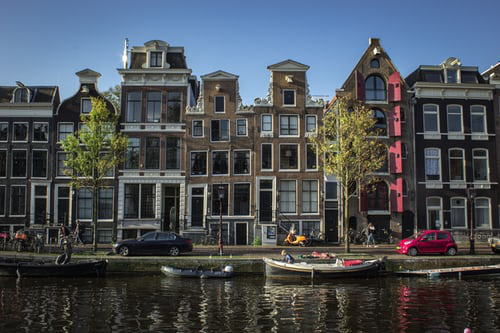 荷兰留学费用一览表1.jpg