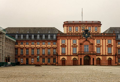 毫无疑问,曼海姆大学是德国优