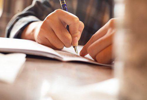 考雅思需要报培训班吗.jpg 考雅思需要报培训班吗.jpg